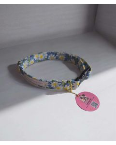 Daisy Does It Best — Handmade Fabric Dog Collar in Pink or Blue